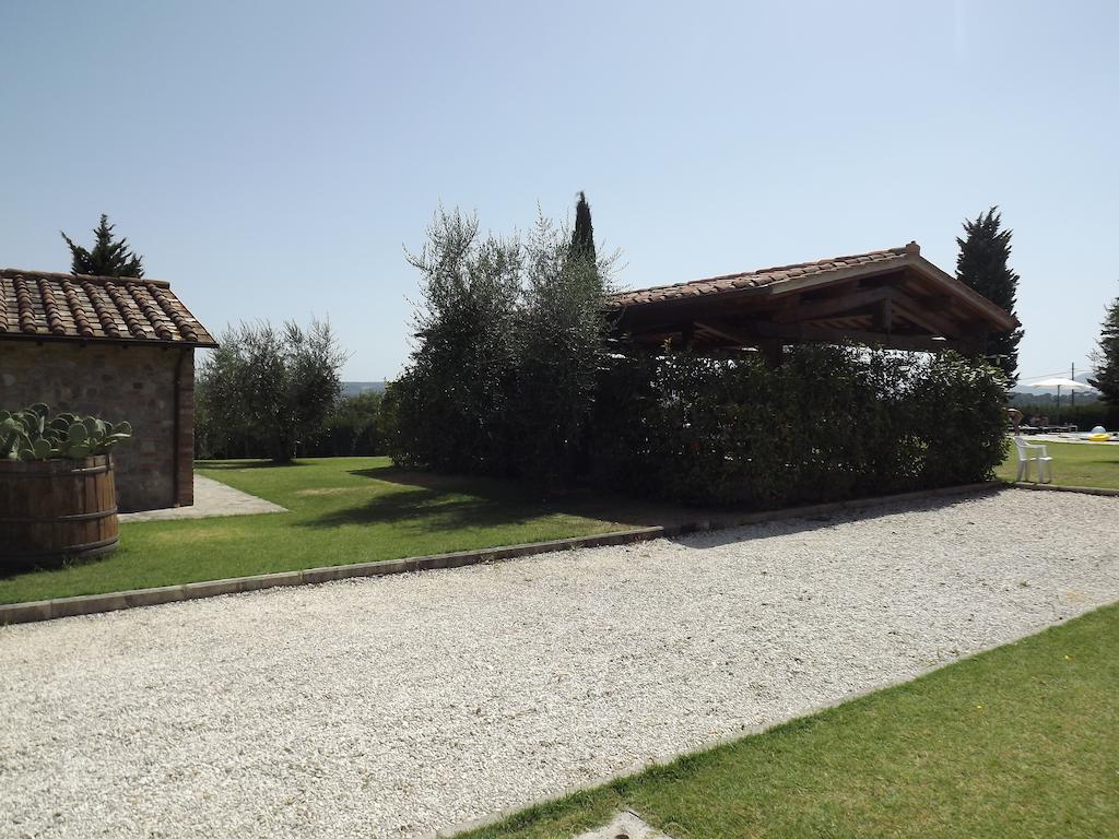Отель Agriturismo Il Canto Della Gallina Villastrada  Экстерьер фото