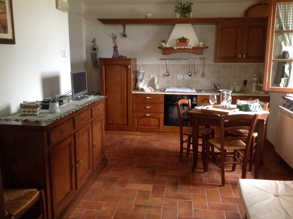 Отель Agriturismo Il Canto Della Gallina Villastrada  Экстерьер фото